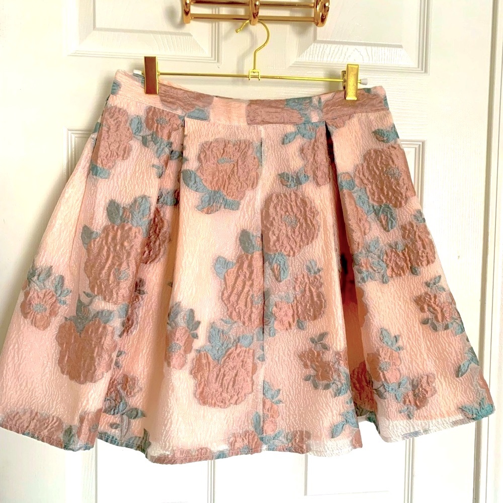 NWT Chicwish floral skirt